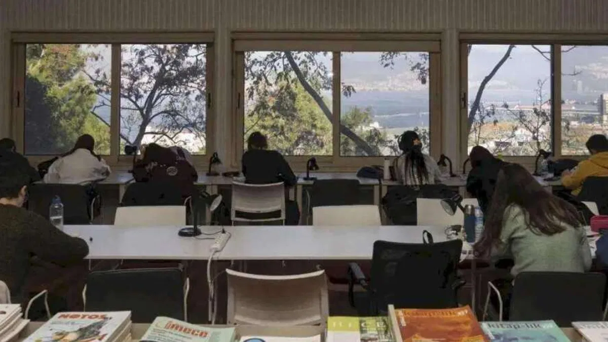 İzmir’in kütüphanelerini 'kitap kurtları' çok sevdi