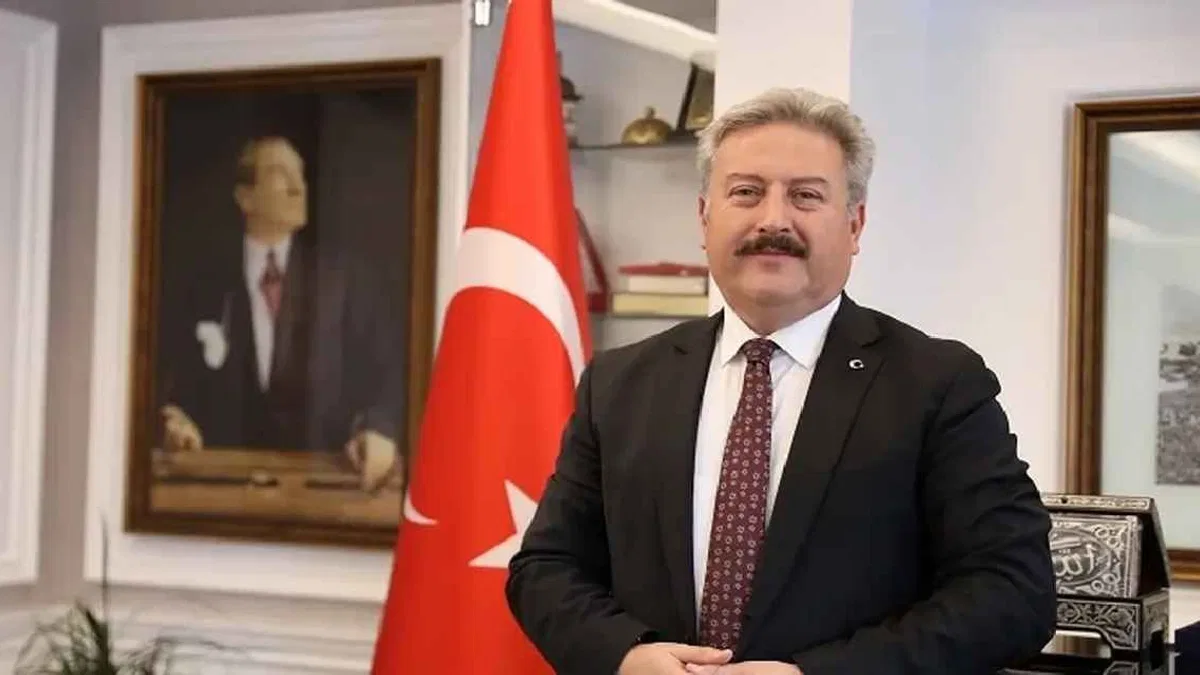 Doç. Dr. Mustafa Palancıoğlu'ndan Mevlid Kandili mesajı