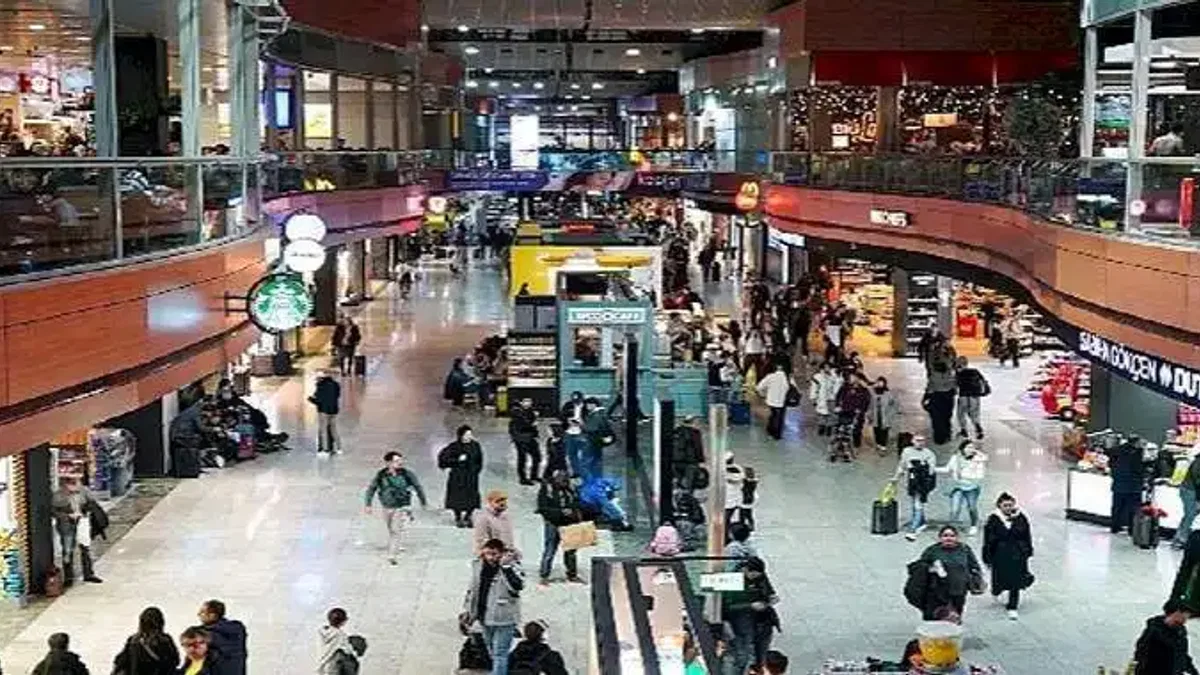 Sabiha Gökçen Havalimanı'nda bayram yoğunluğu başladı