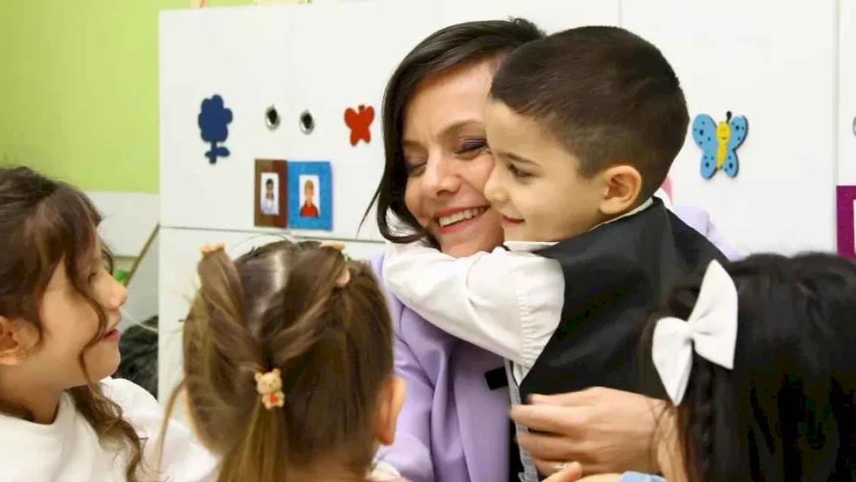 Başkan Kınay, Özgür Çocuk Evi minikleriyle yeni yılı kutladı