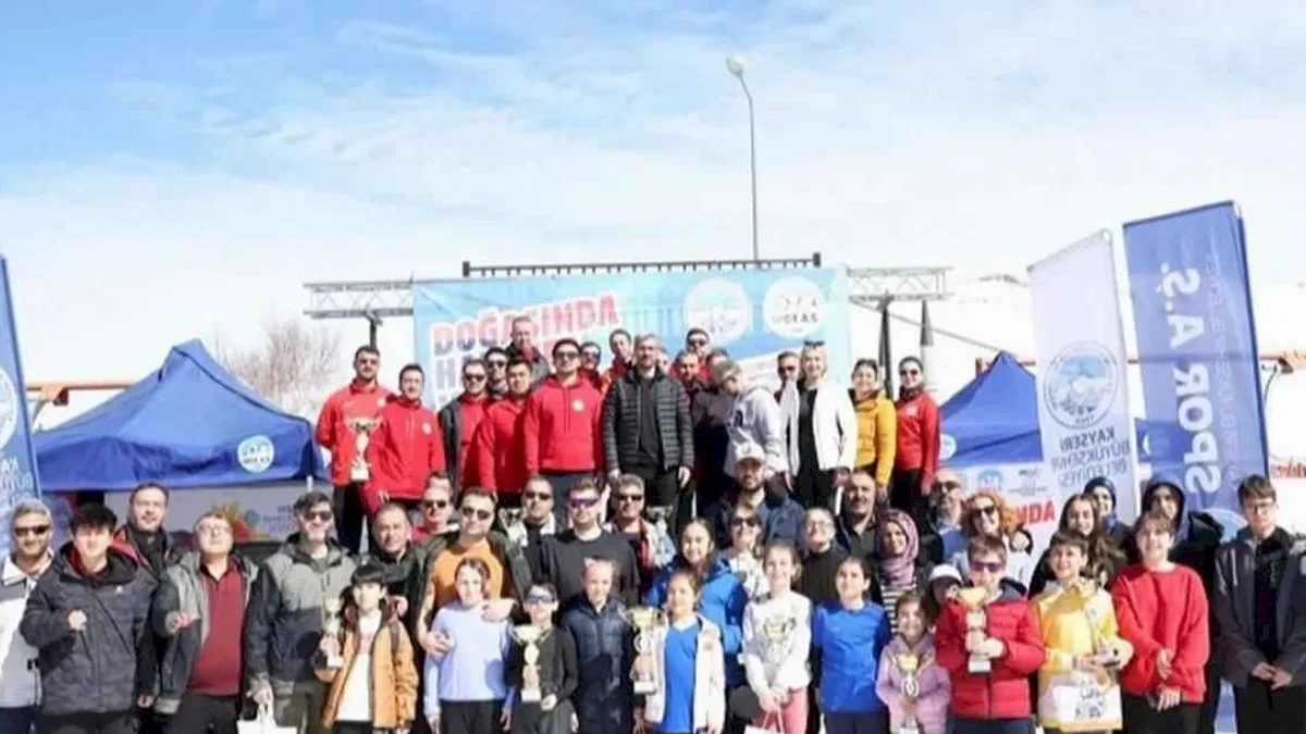 Kayseri Erciyes'te masa tenisi keyfi