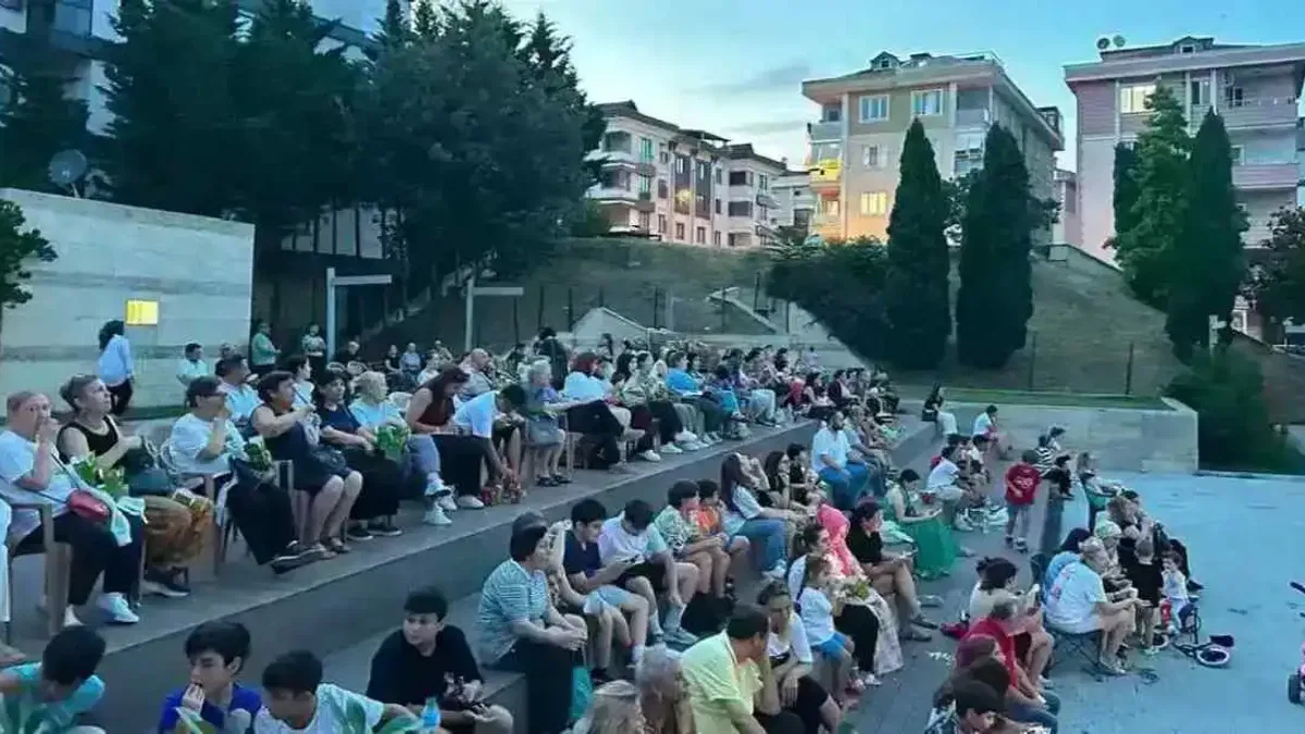 İstanbul Bakırköylüler açık hava sinema günlerinde buluşuyor
