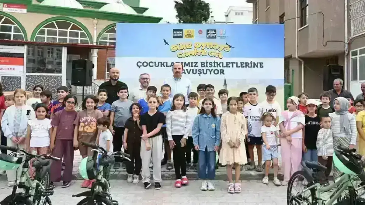 Konya'da çocuklar bisikletlerine 'güle oynaya' kavuşuyor