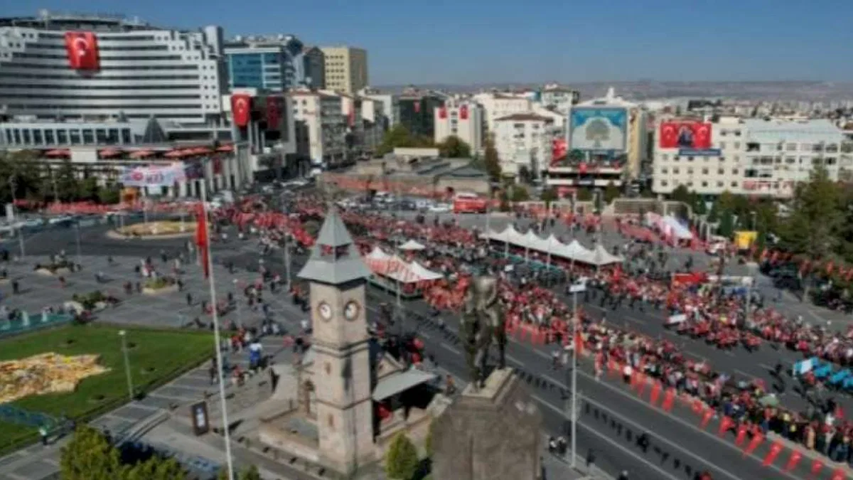 Kayseri'de 100'üncü yıla görkemli kutlama