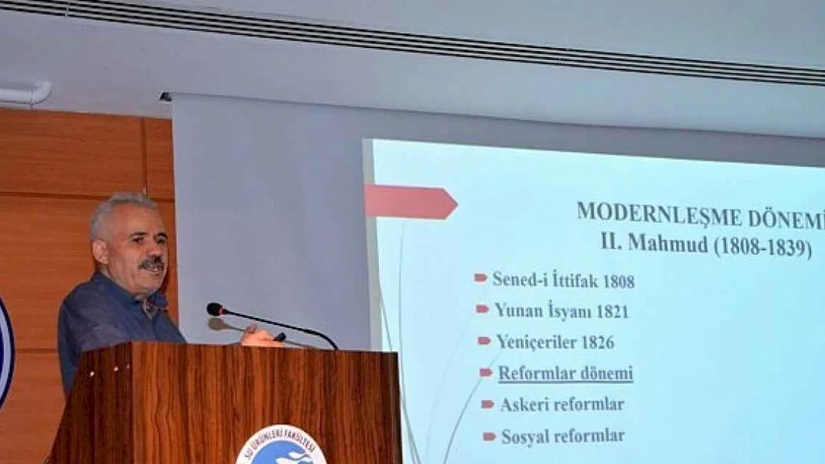 Öğr. Gör. Daşdemir, "Cumhuriyet'in önemini daima hatırlamamız gerekiyor"