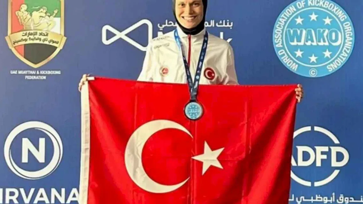 Sakaryalı kick boksçu Dünya 3’üncüsü oldu