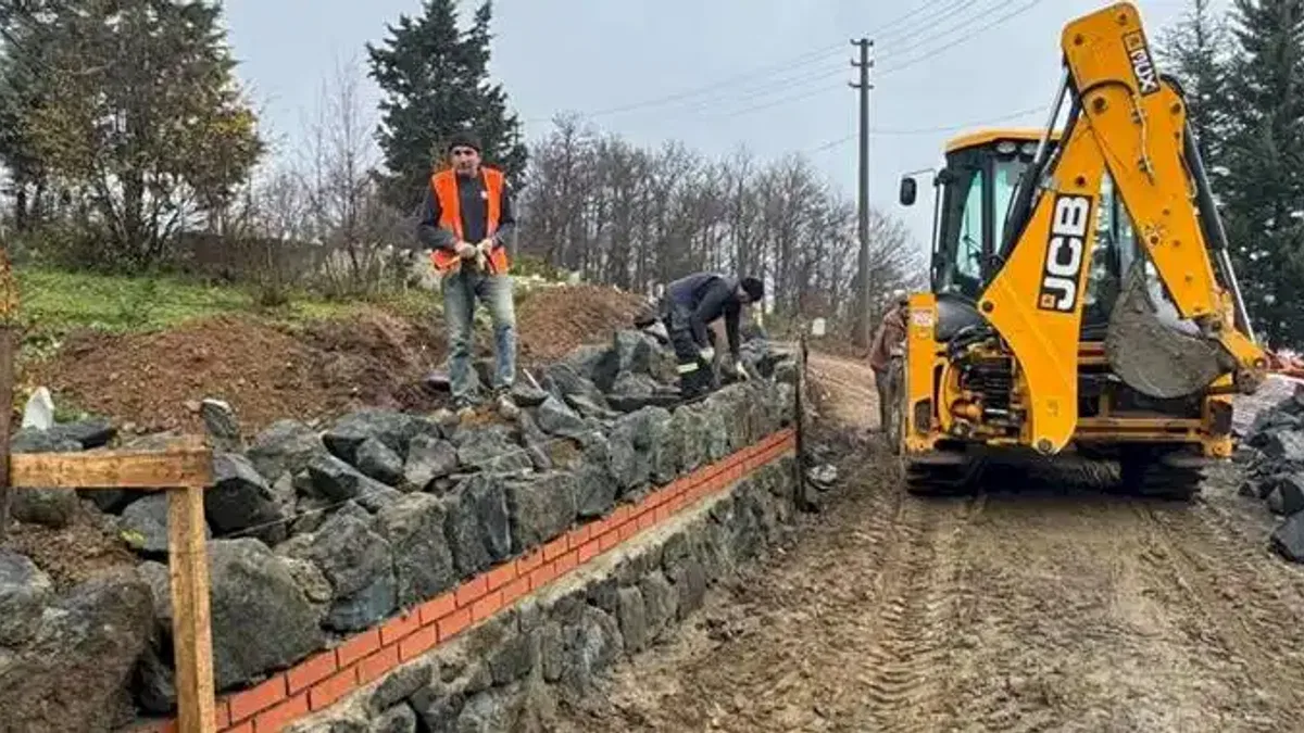 Kocaeli’de mezarlıklara 6 bin metreküp taş duvar