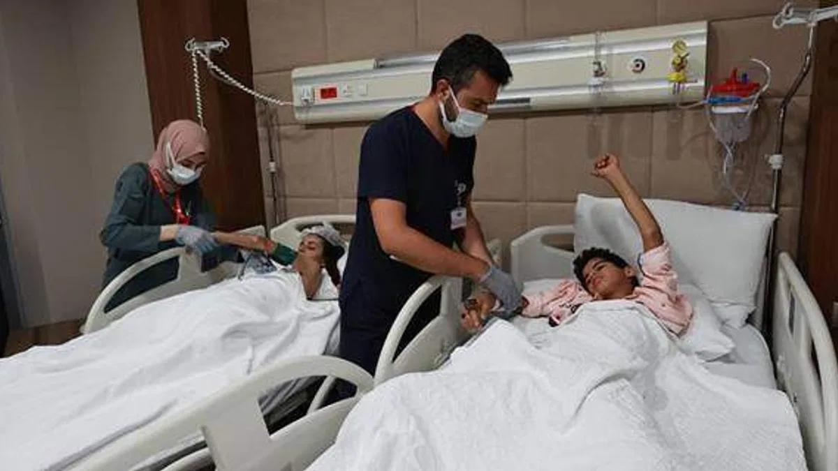 Gazze'de yaralanan Filistinli iki kardeş Ankara'da tedavi altına alındı