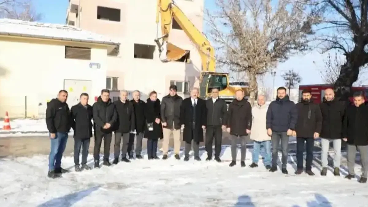 Kayseri Melikgazi Aydınlıkevler'de dönüşüm başladı