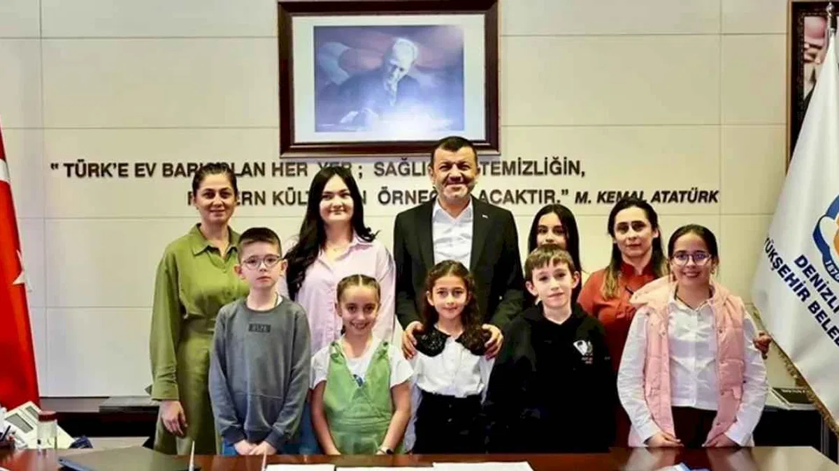 Denizli’de “2050’ye Mektup” yarışmasının kazananları ödüllerini aldı
