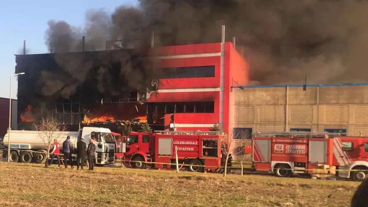Kırklareli'nde oyuncak fabrikasında yangın
