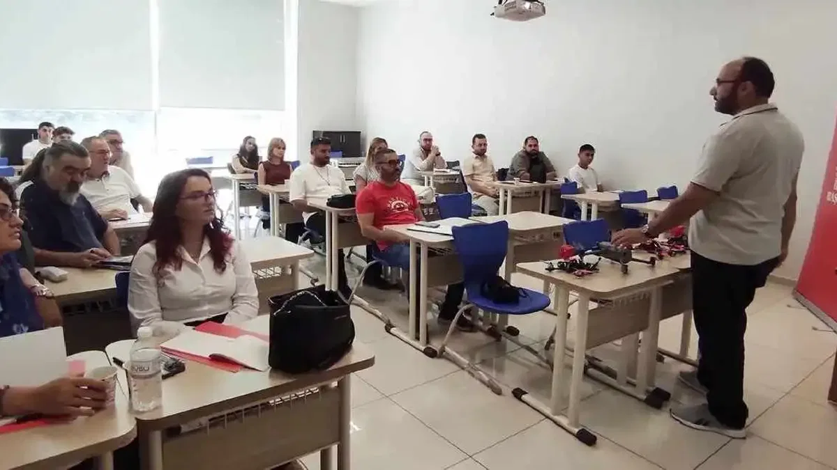 İletişim Başkanlığı’ndan basın mensuplarına İHA-1 ticari pilot eğitimi
